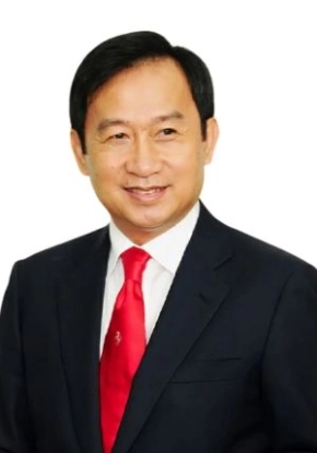 เฉลิม อยู่วิทยา